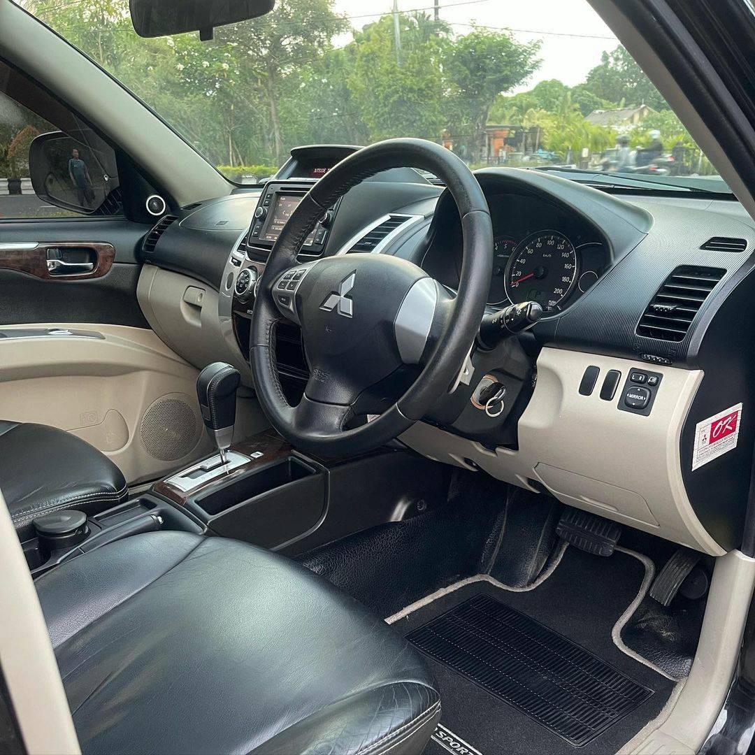 2015 Mitsubishi Pajero Sport 2015 Mitsubishi Pajero Sport