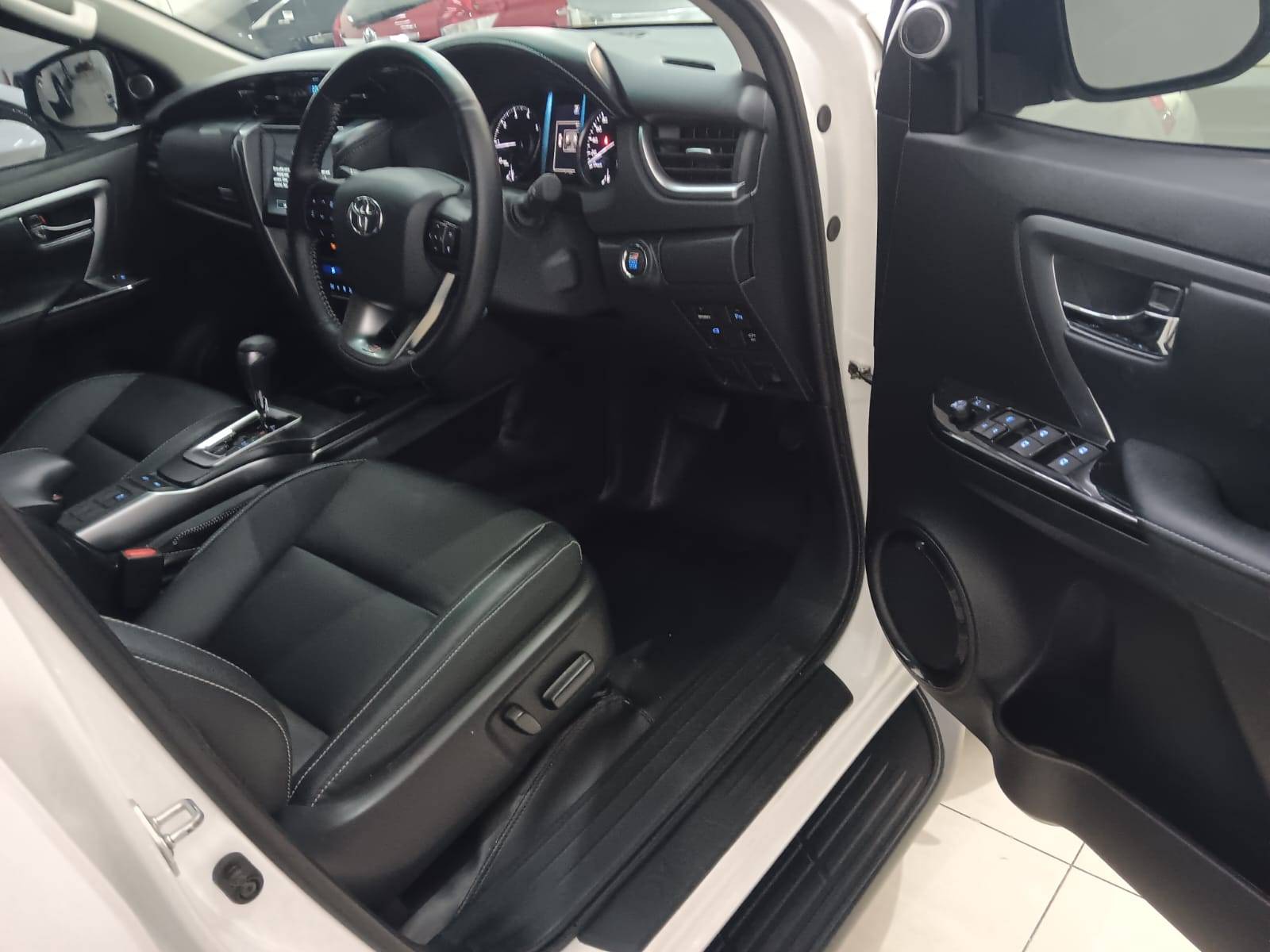 Dijual 2021 Toyota Fortuner 2.4 GR Sport AT 2.4 GR Sport AT Bekas