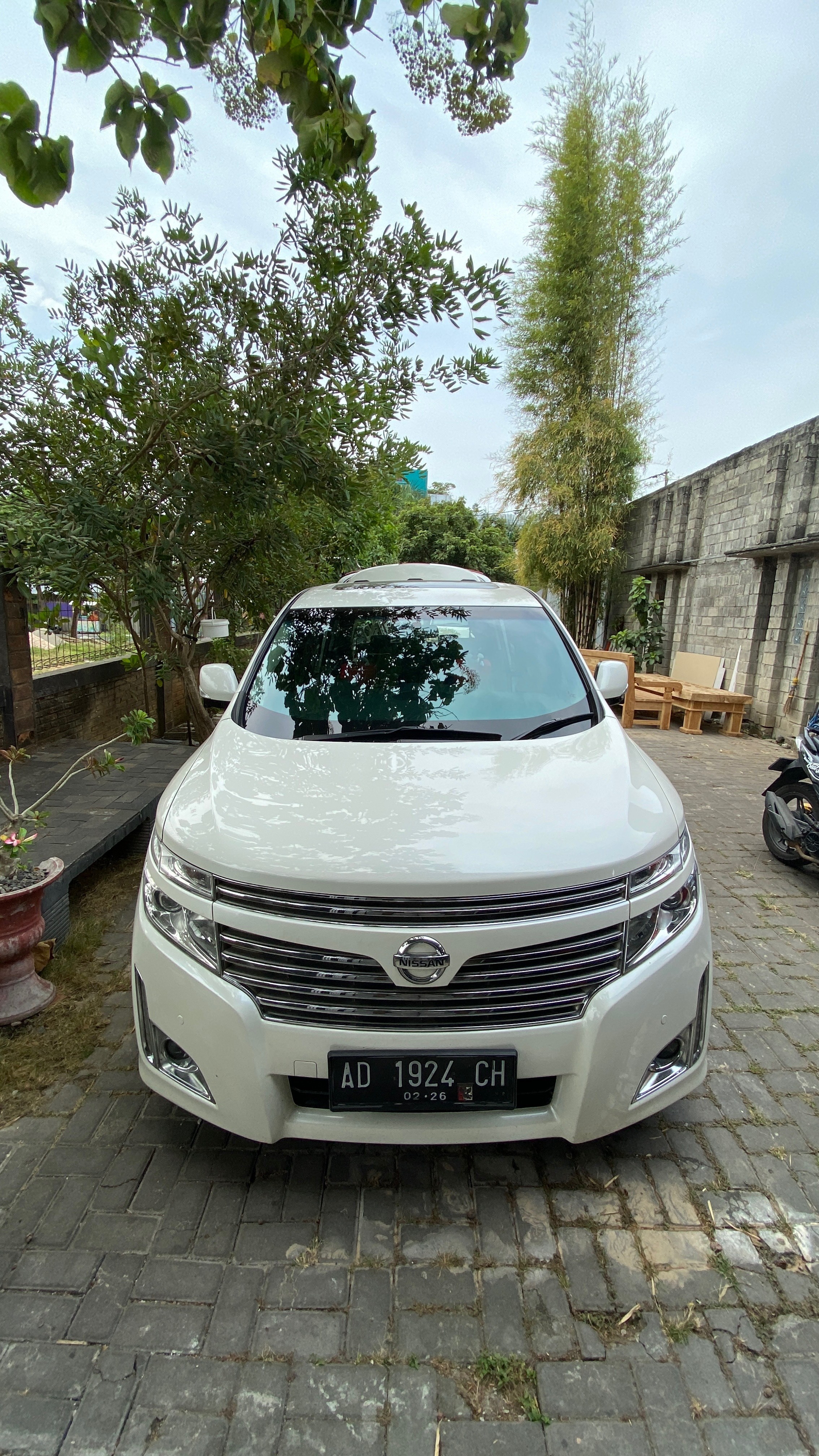 2013 Nissan Elgrand 3.5 HIGHWAY STAR Bekas 2013 Nissan Elgrand 3.5 HIGHWAY STAR Bekas
