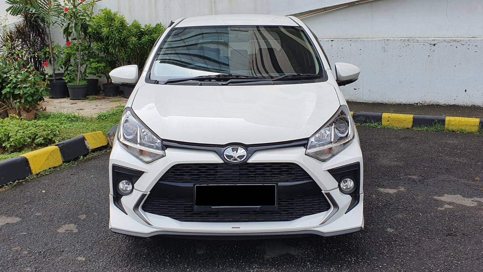2022 Toyota Agya 1.2L GR Sport A/T 1.2L GR Sport A/T tua