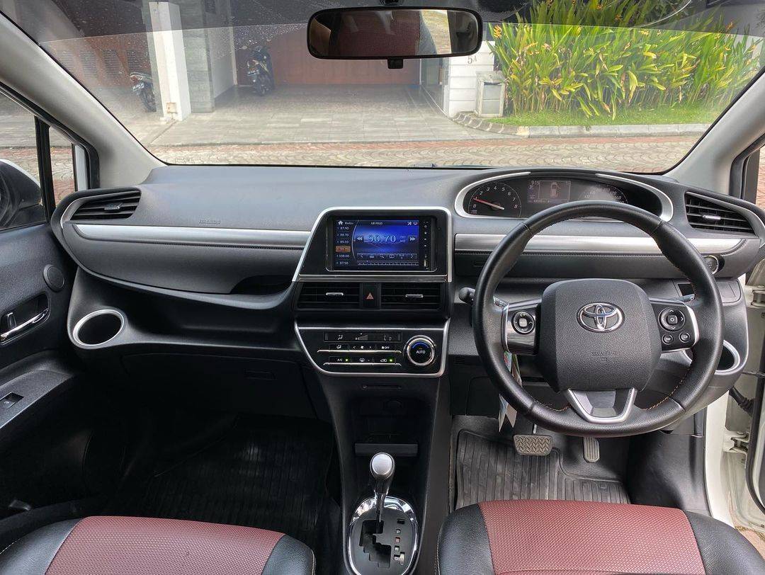 2016 Toyota Sienta 2016 Toyota Sienta