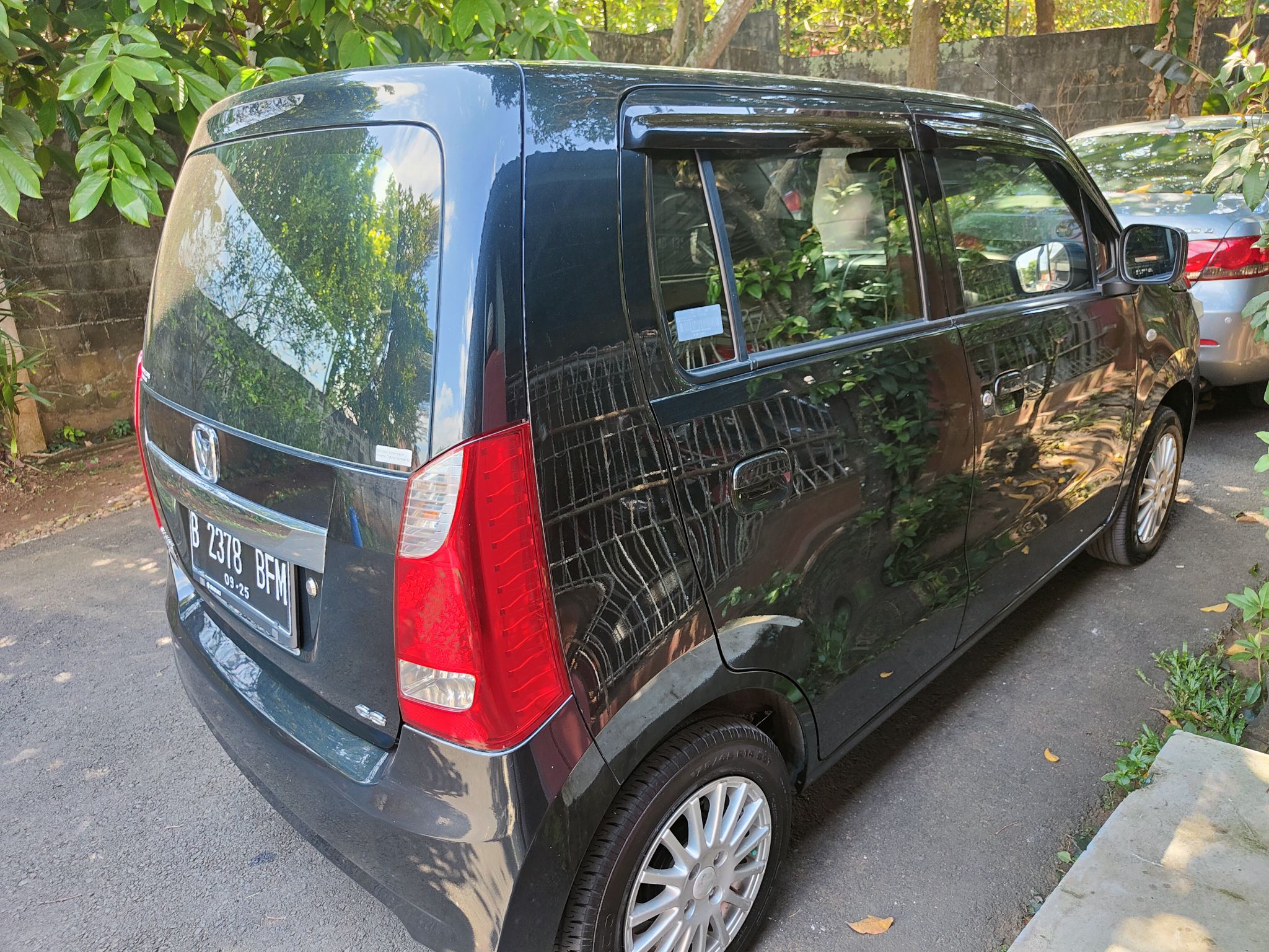 2015 Suzuki Karimun Wagon R GS 2015 Suzuki Karimun Wagon R GS