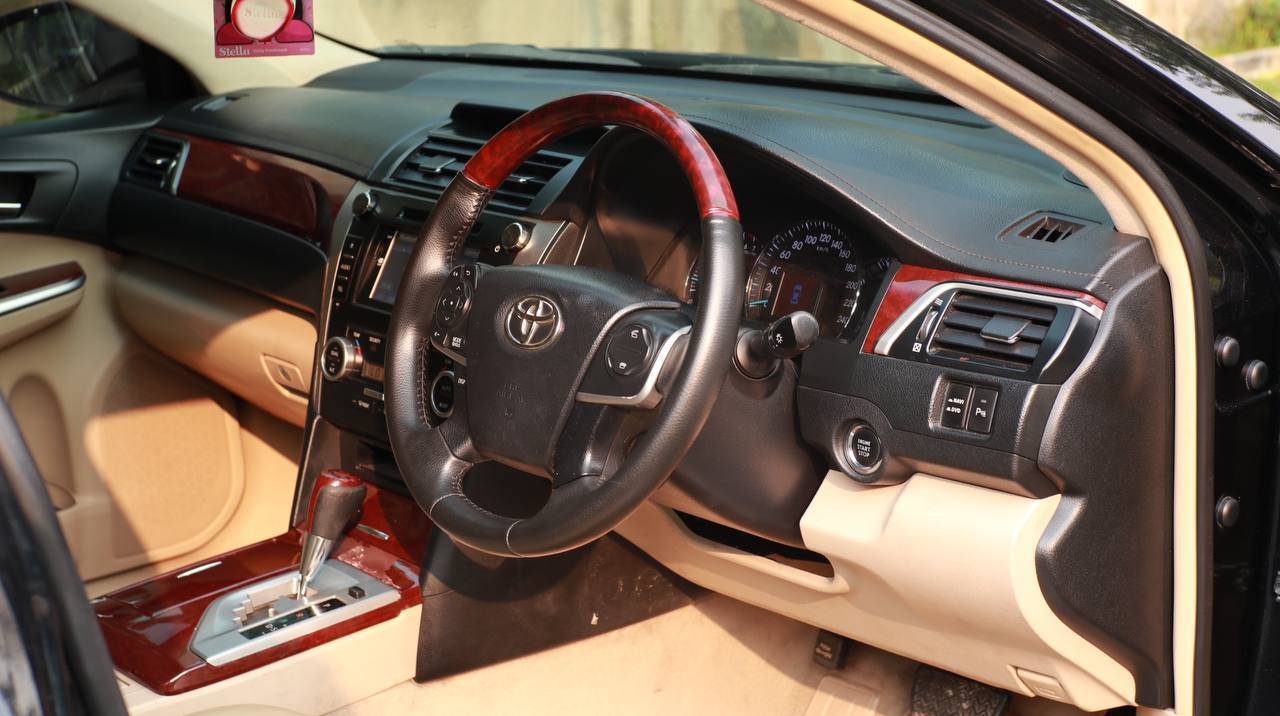 Dijual 2012 Toyota Camry 2.5 V 2.5 V Bekas