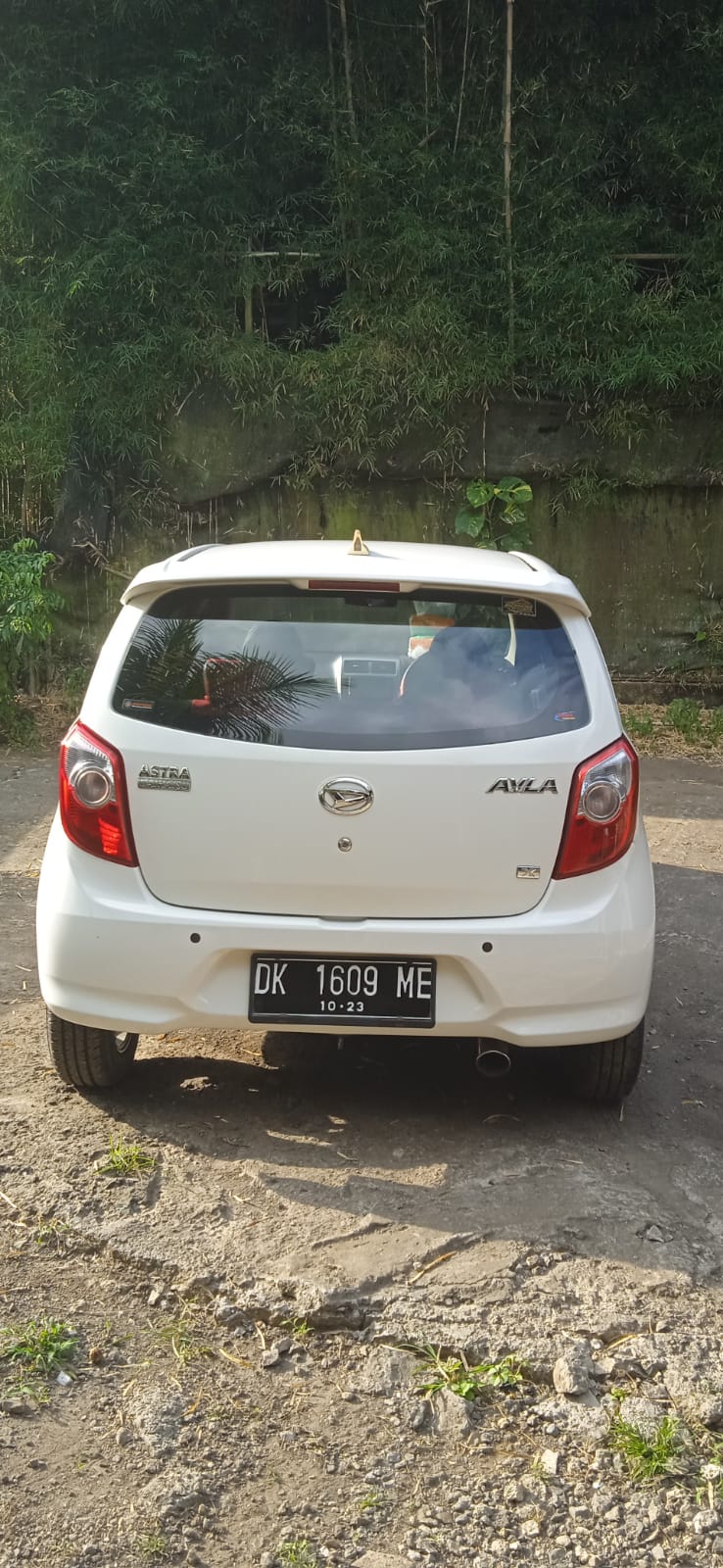 2013 Daihatsu Ayla  2013 Daihatsu Ayla