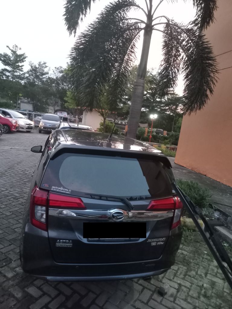 2019 Daihatsu Sigra 1.2 R AT 2019 Daihatsu Sigra 1.2 R AT