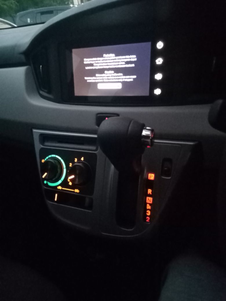 2019 Daihatsu Sigra 1.2 R AT 2019 Daihatsu Sigra 1.2 R AT