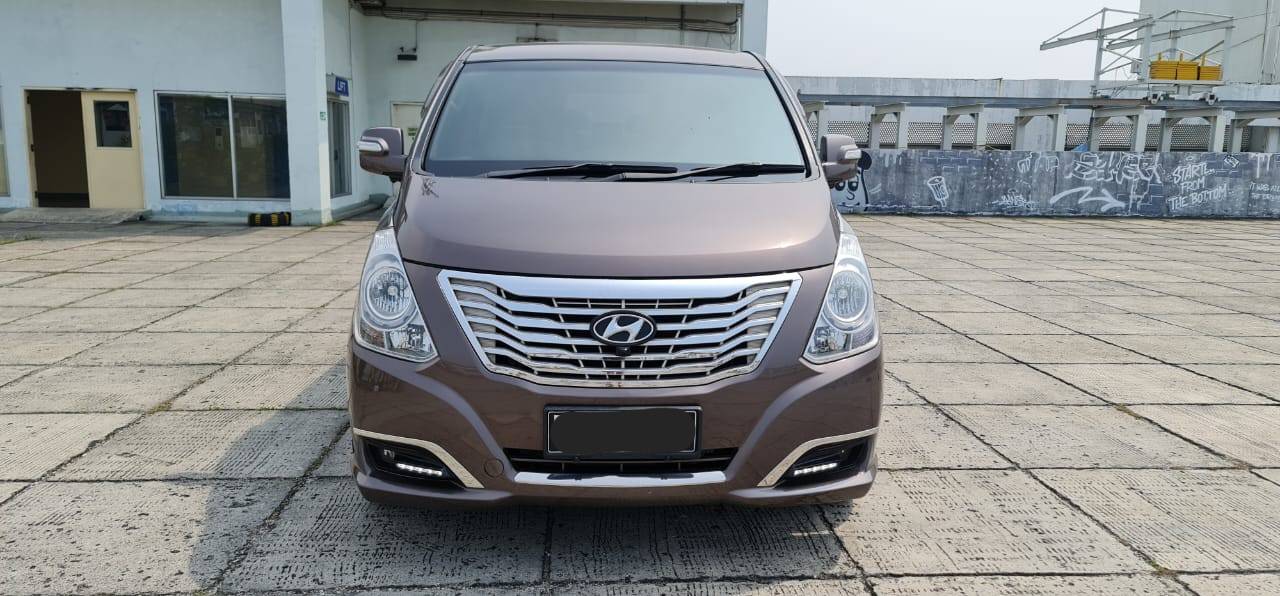 2017 Hyundai H1 2.4L ROYALE AT 2.4L ROYALE AT bekas