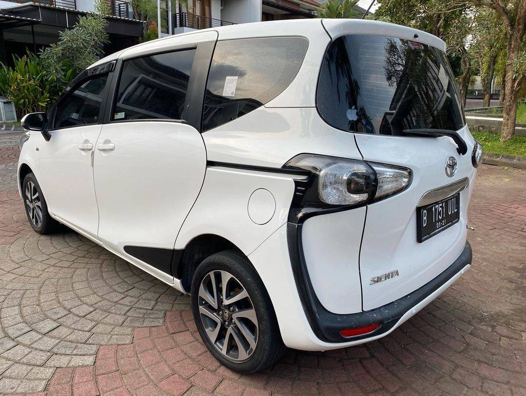 2016 Toyota Sienta 2016 Toyota Sienta