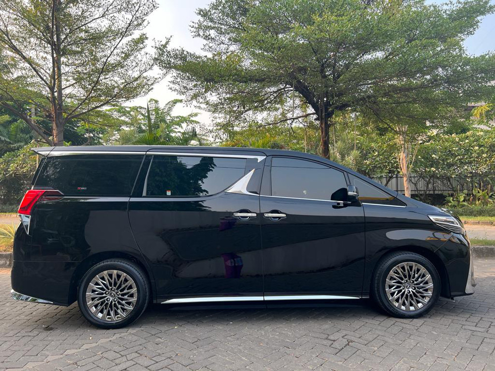 2023 Lexus LM 2023 Lexus LM