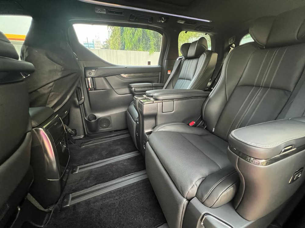 2023 Lexus LM 2023 Lexus LM