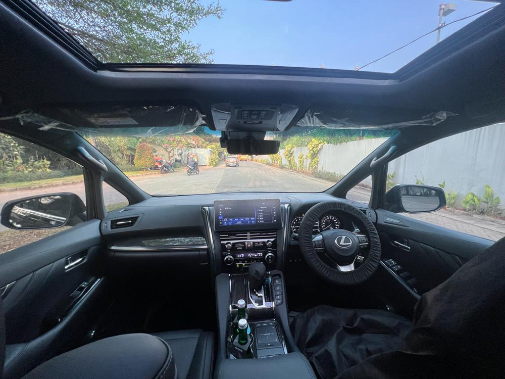 2023 Lexus LM 2023 Lexus LM