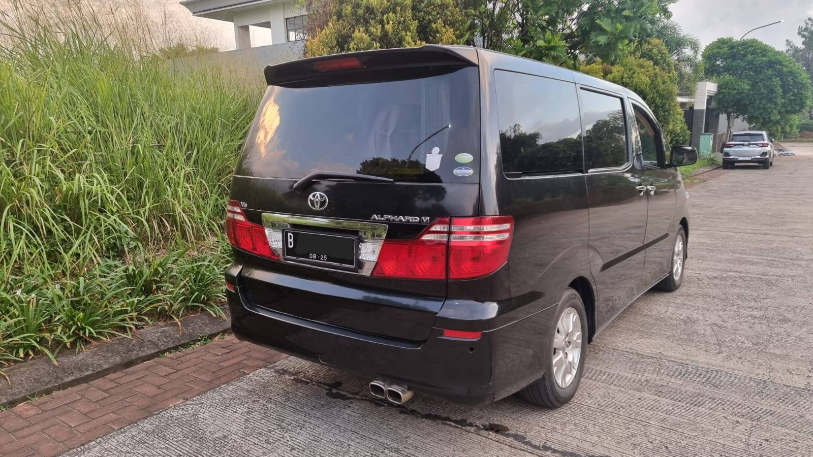 2005 Toyota Alphard 2005 Toyota Alphard