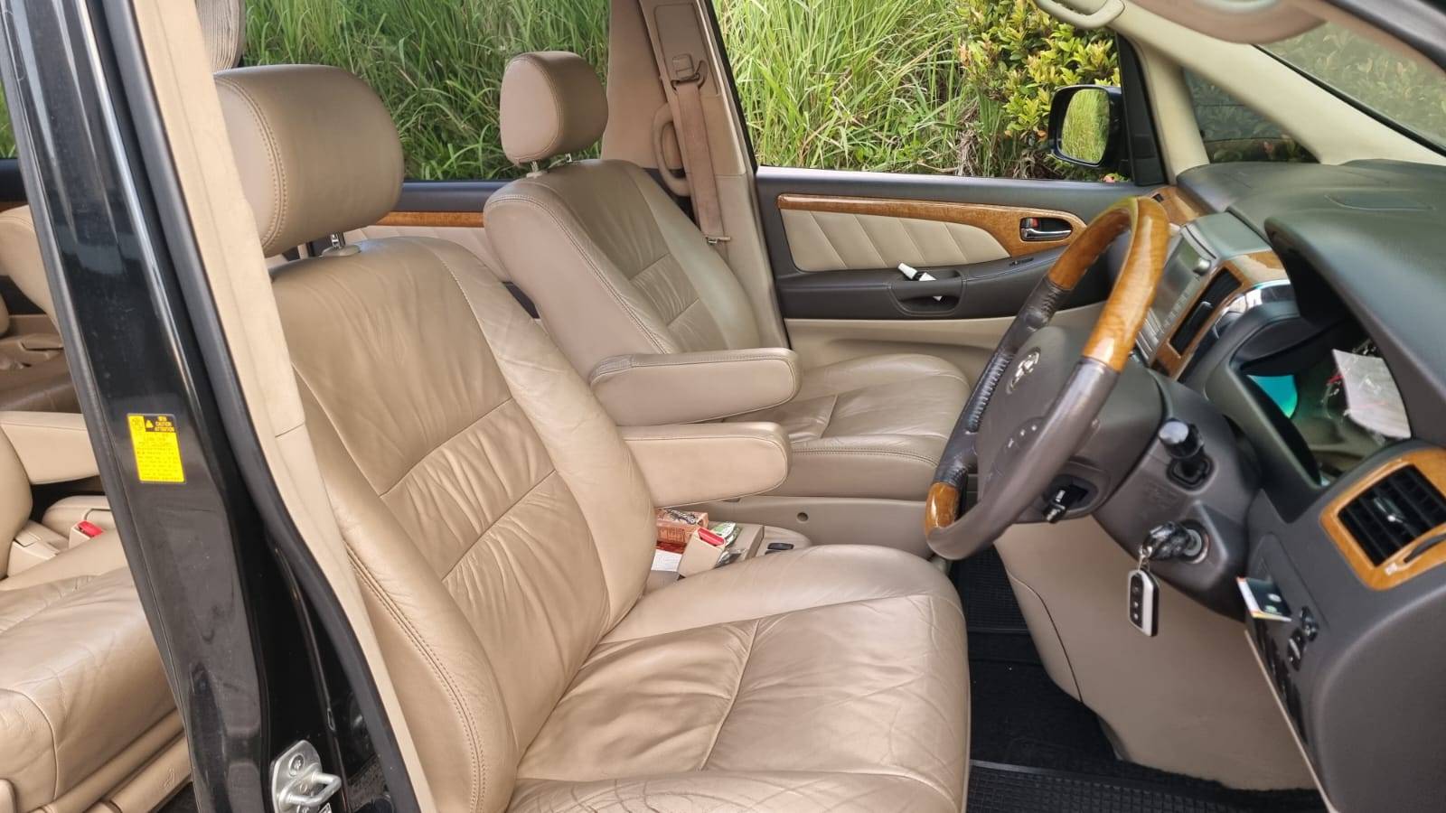 2005 Toyota Alphard 2005 Toyota Alphard