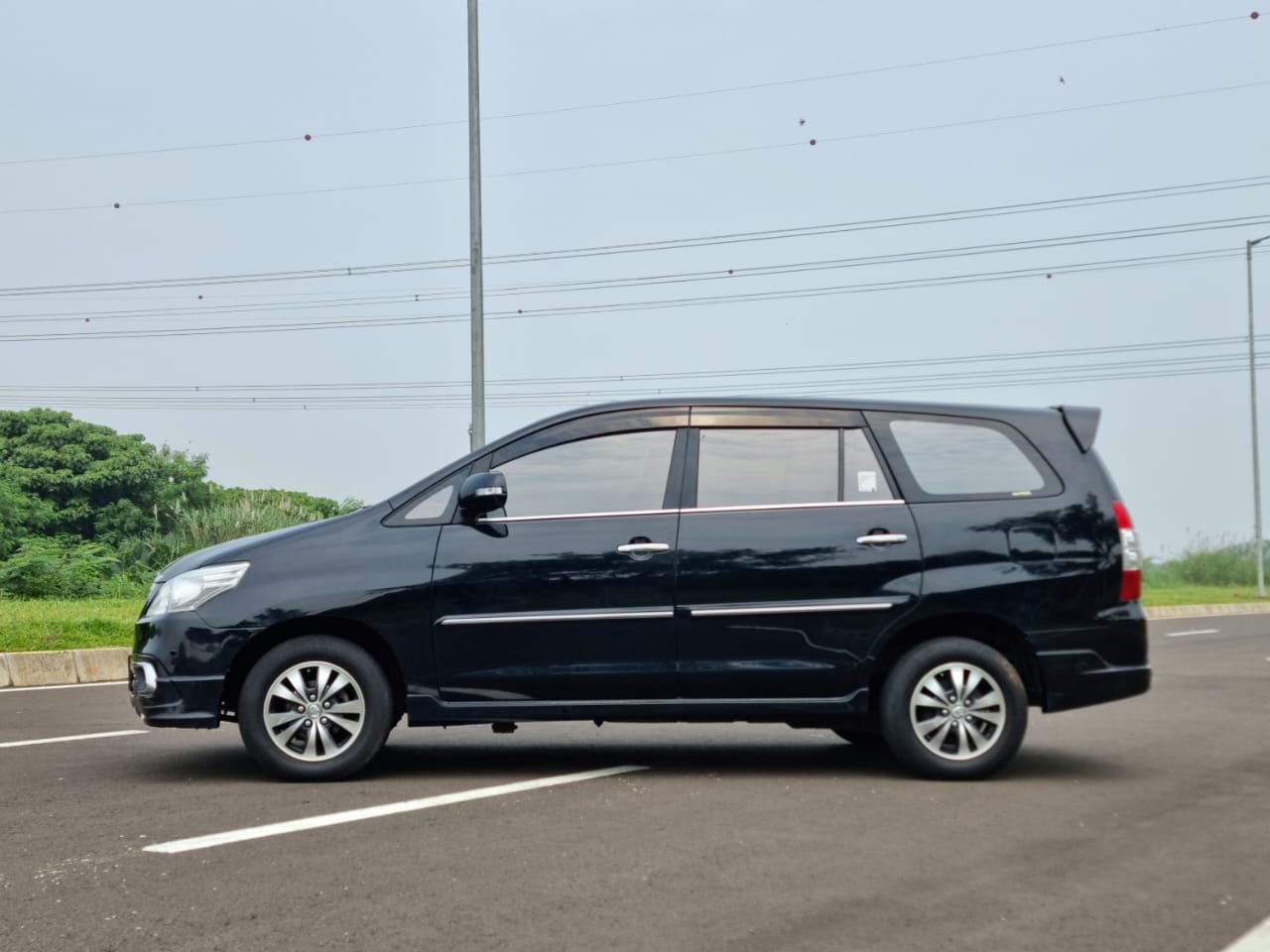 2015 Toyota Innova 2015 Toyota Innova