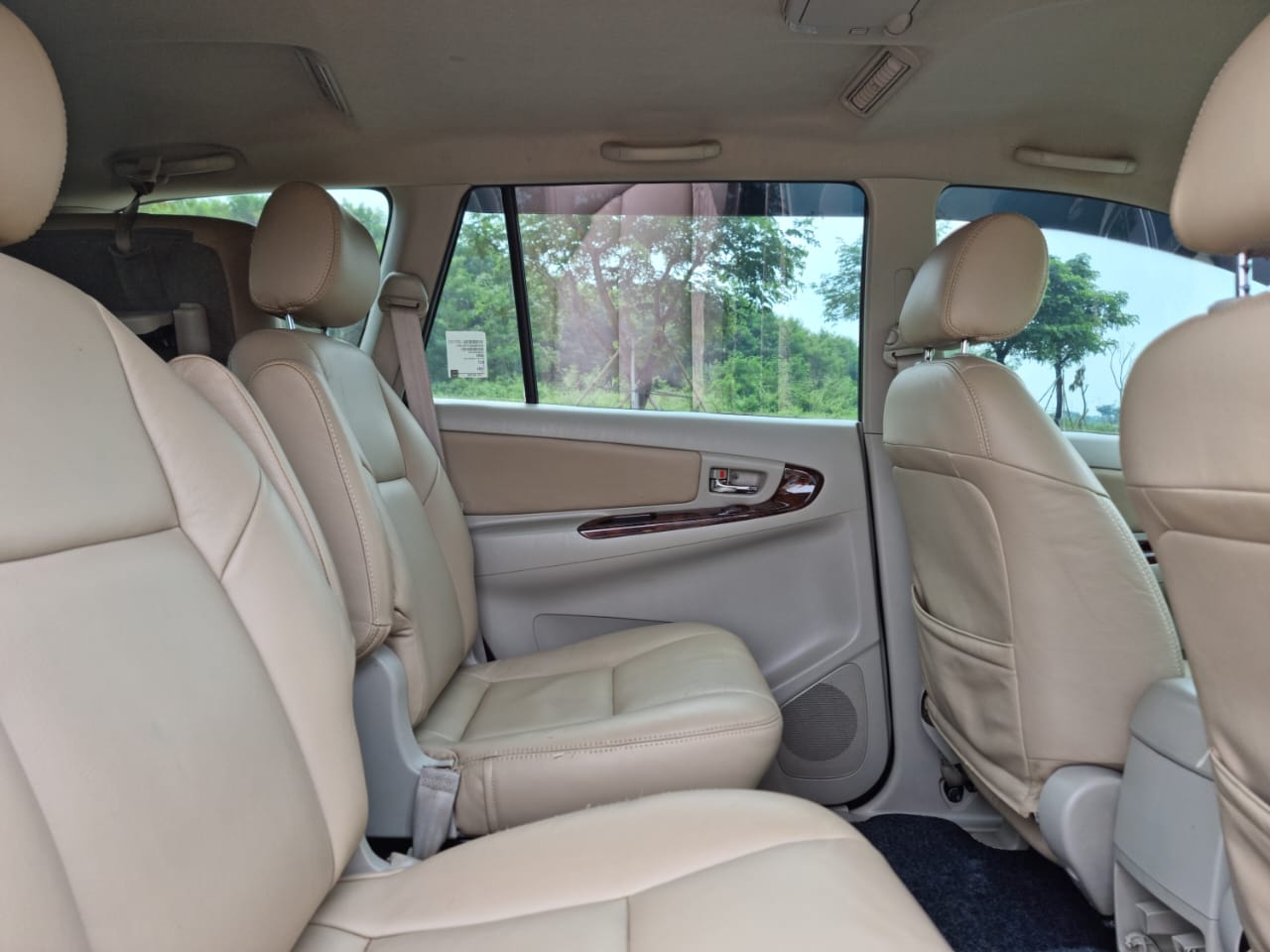 2015 Toyota Innova 2015 Toyota Innova