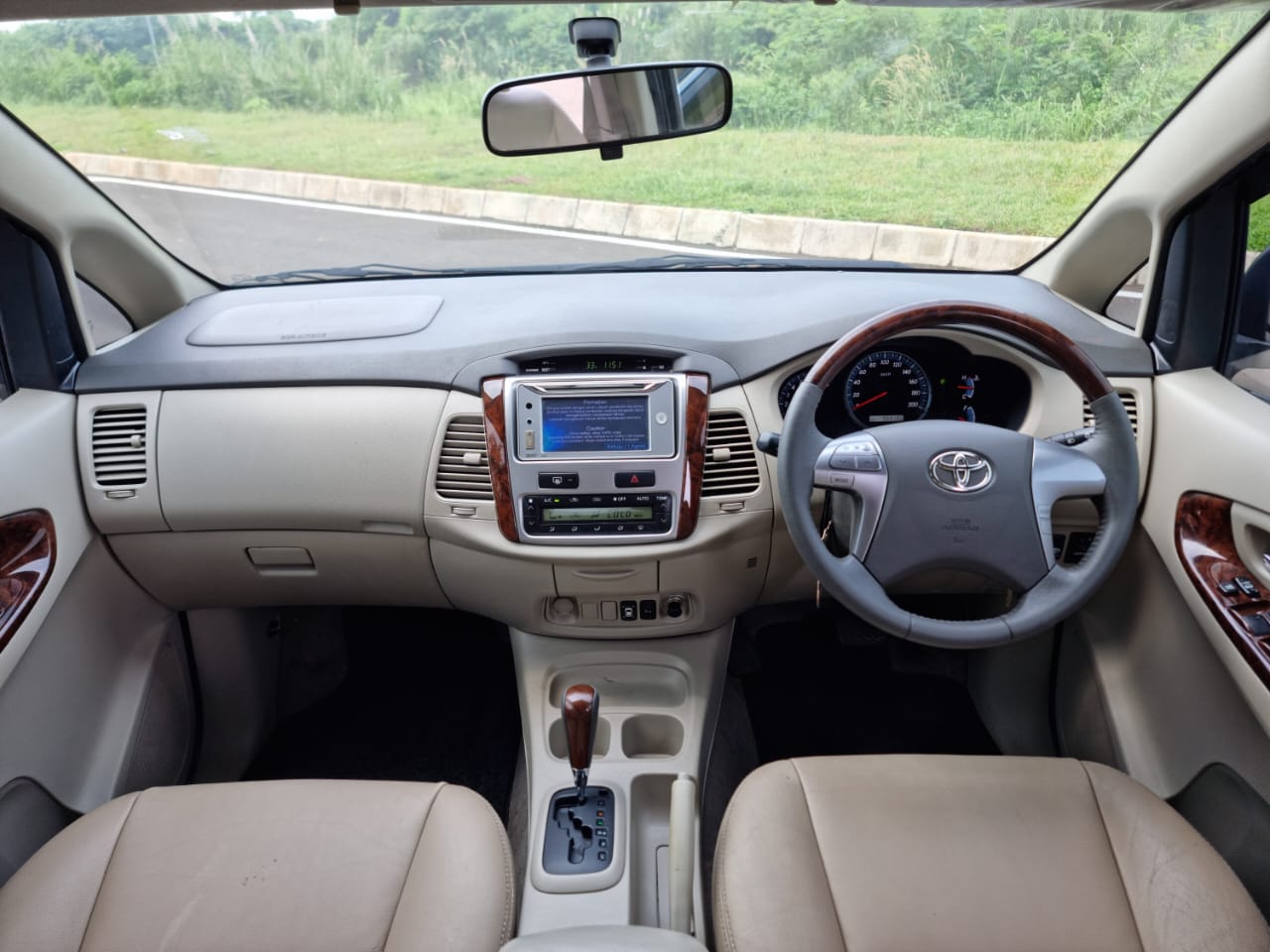 2015 Toyota Innova 2015 Toyota Innova