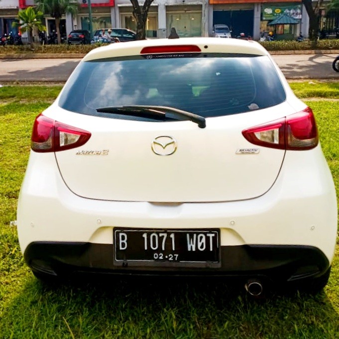 2016 Mazda 2  R AT 2016 Mazda 2  R AT