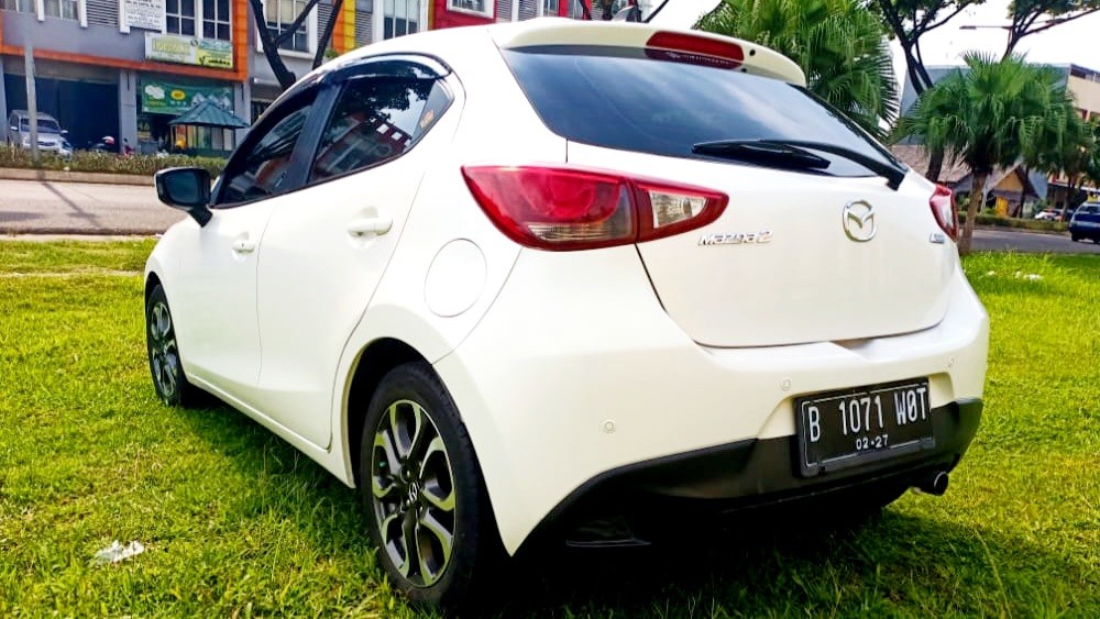 2016 Mazda 2  R AT 2016 Mazda 2  R AT