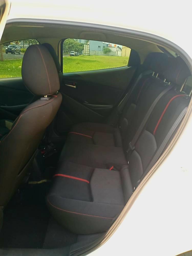 2016 Mazda 2  R AT 2016 Mazda 2  R AT