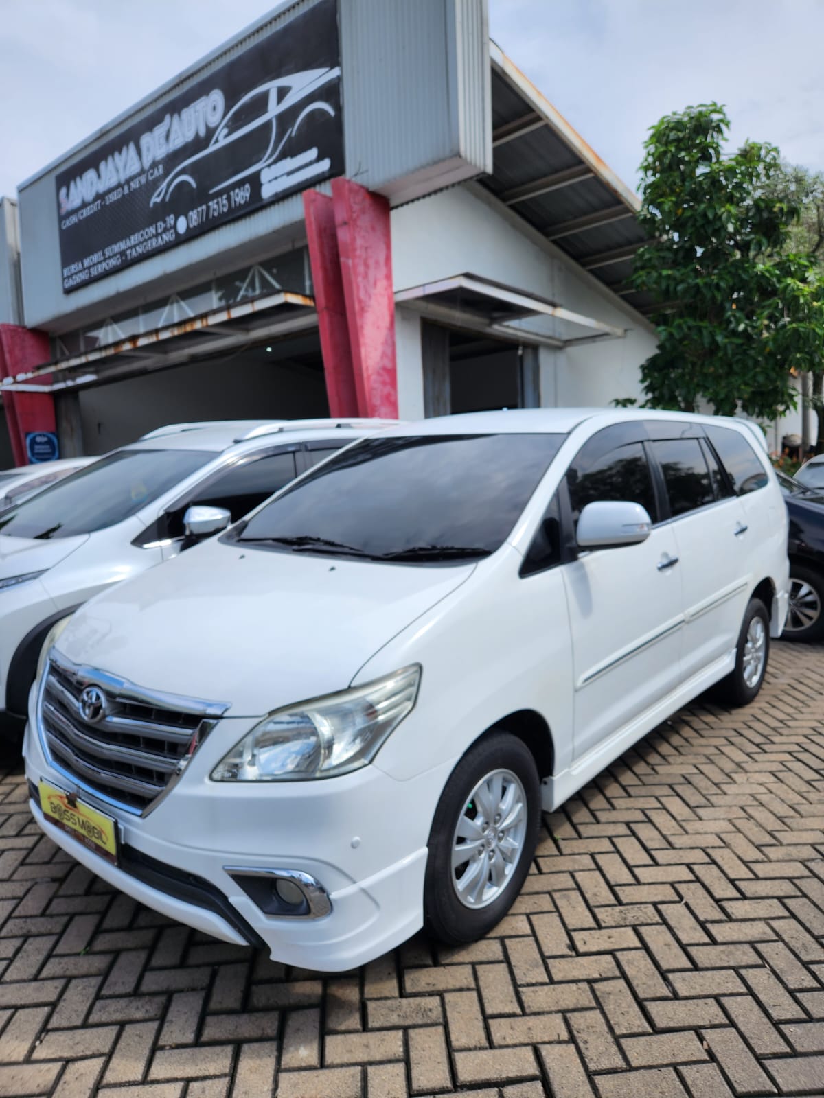 2014 Toyota Kijang Innova 2014 Toyota Kijang Innova