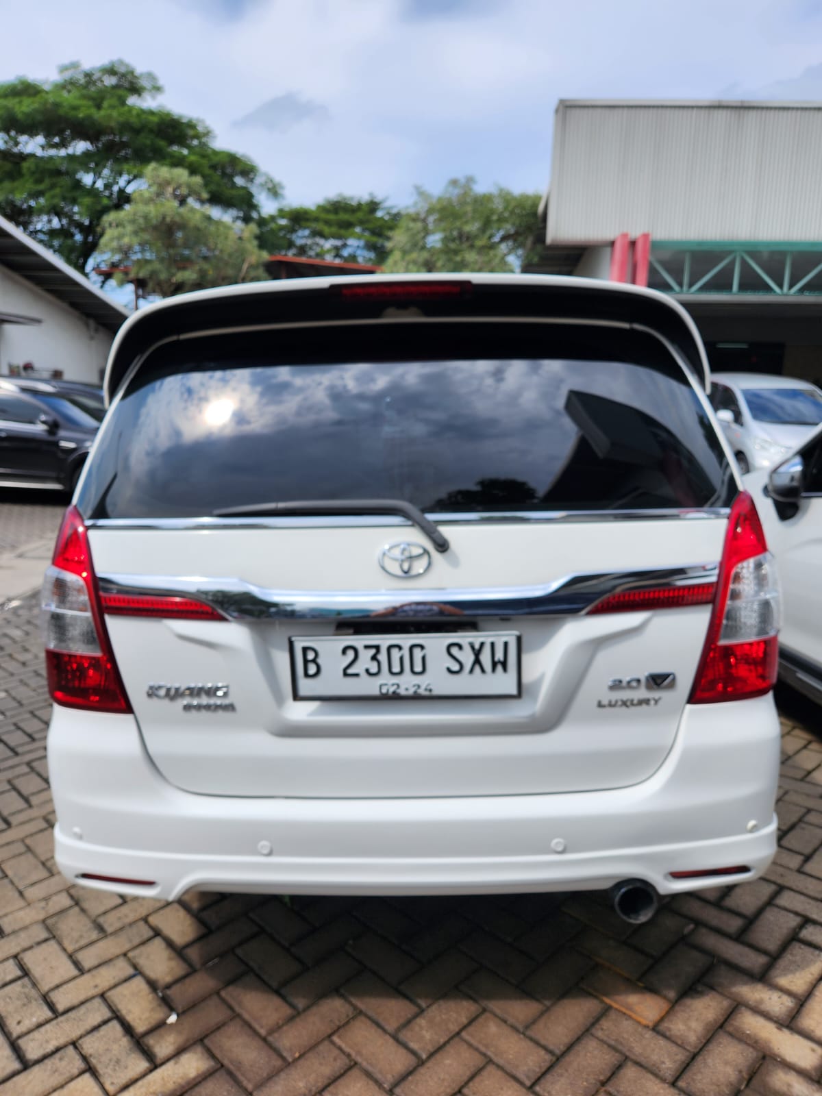 2014 Toyota Kijang Innova 2014 Toyota Kijang Innova