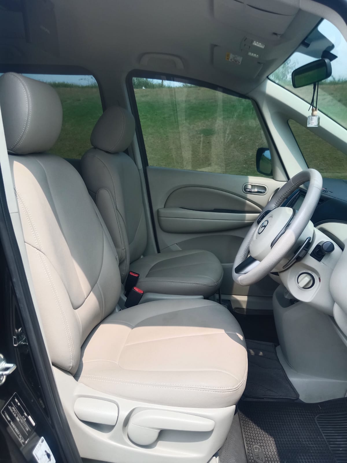 2017 Mazda Biante 2.0L Sky Active AT 2017 Mazda Biante 2.0L Sky Active AT