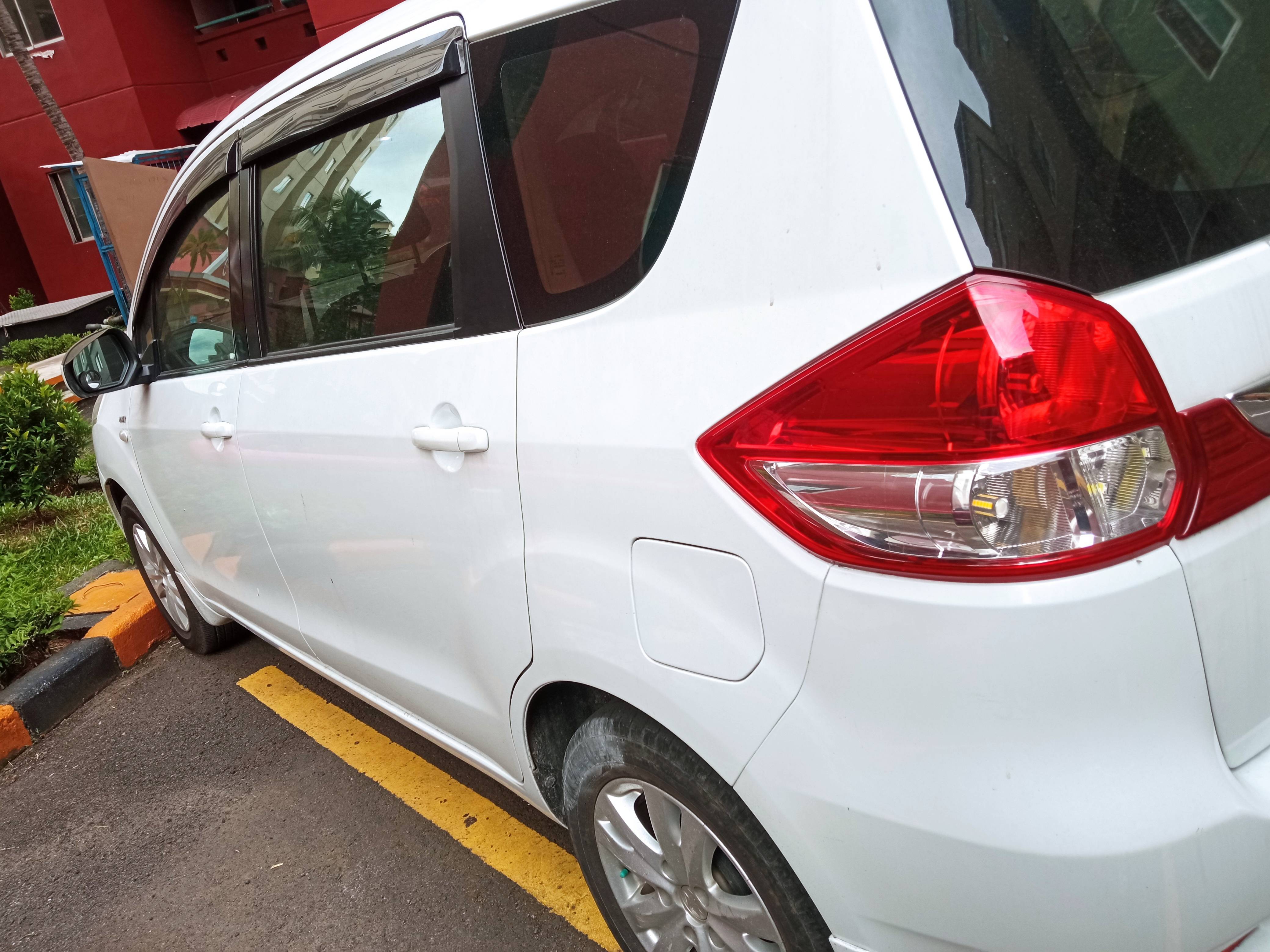 2018 Suzuki Ertiga  GL AT GL AT tua