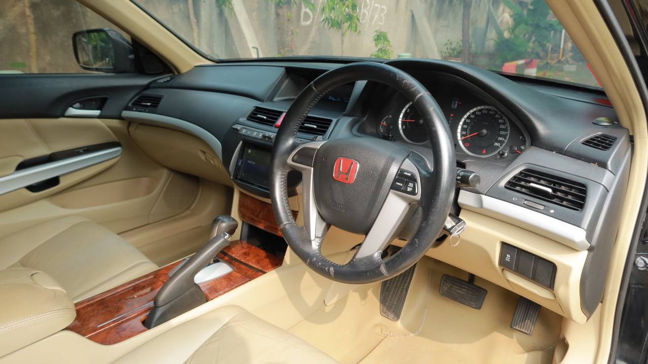Dijual 2008 Honda Accord VTI-L 2.4L AT VTI-L 2.4L AT Bekas