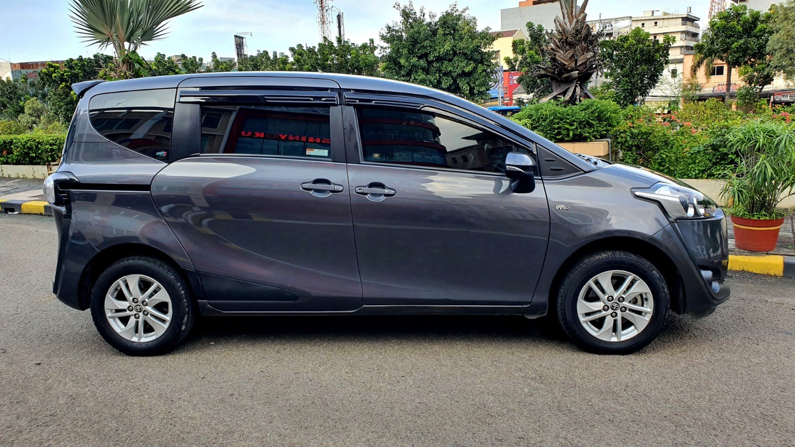 2016 Toyota Sienta 2016 Toyota Sienta