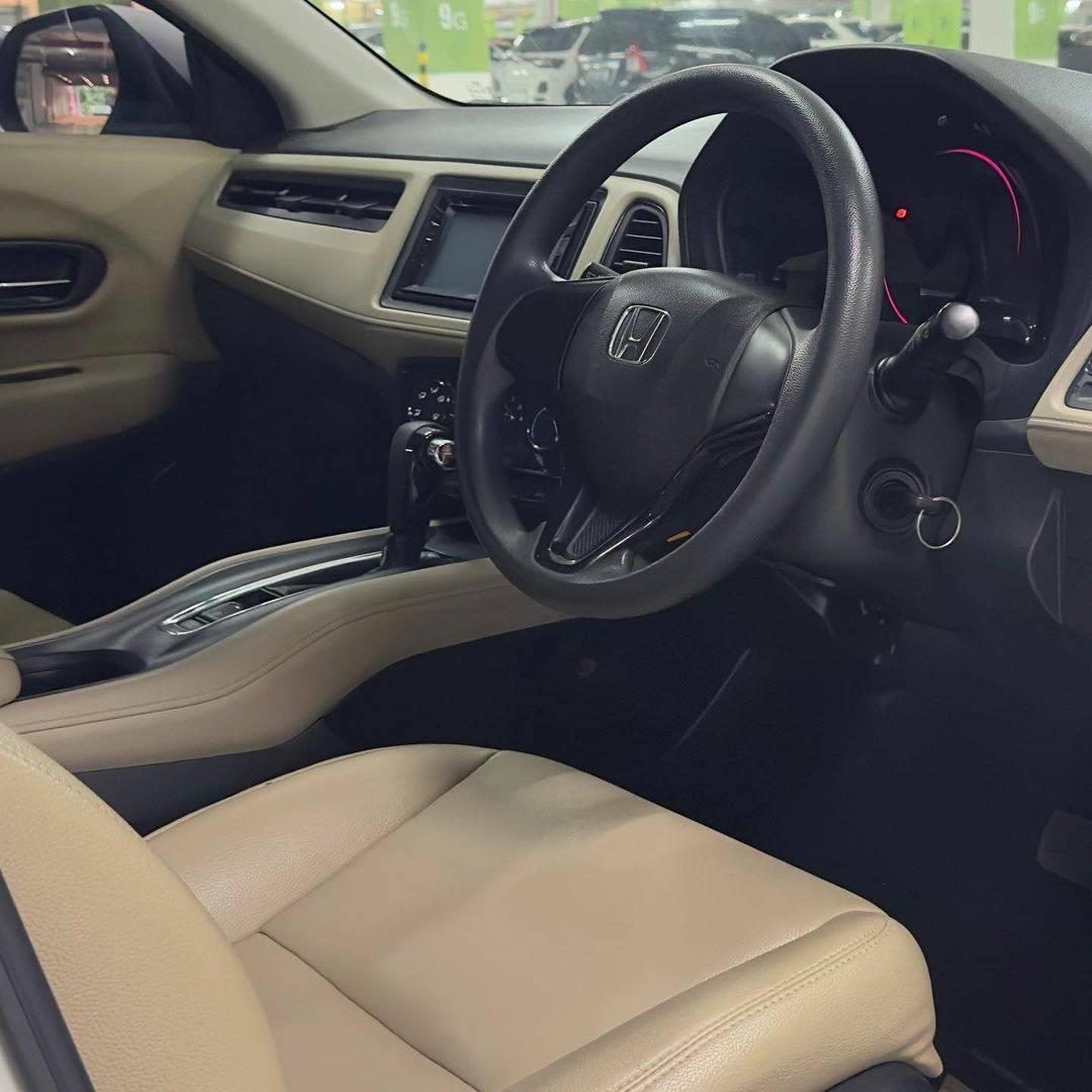 2017 Honda HRV 1.5L S CVT 2017 Honda HRV 1.5L S CVT