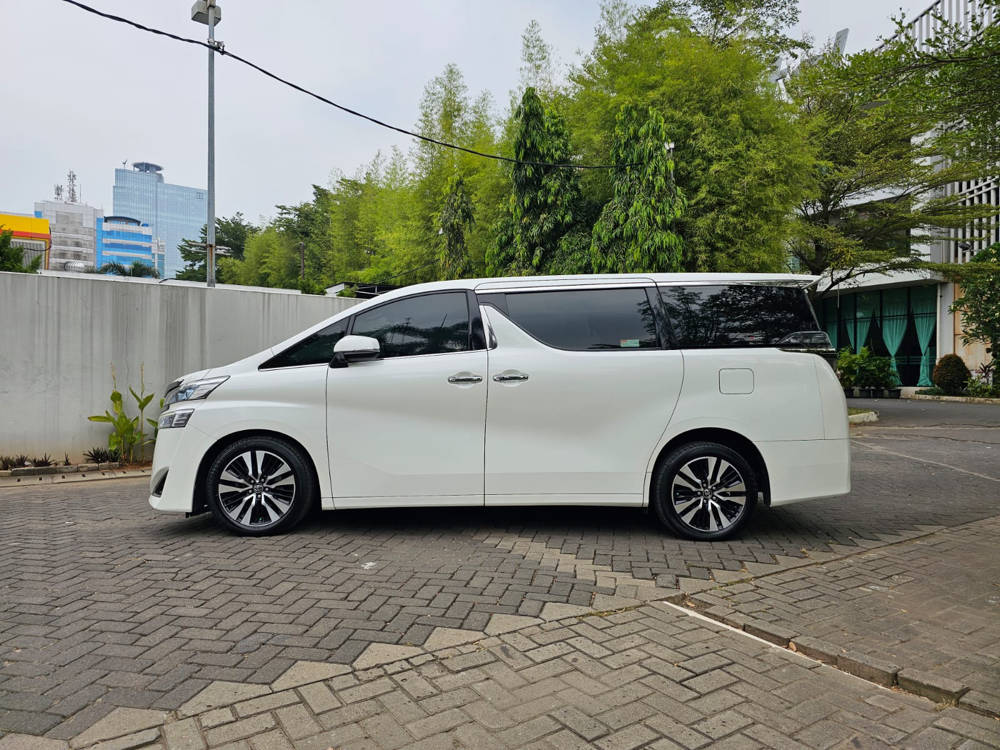 Old 2018 Toyota Vellfire 2.5 G A/T 2.5 G A/T