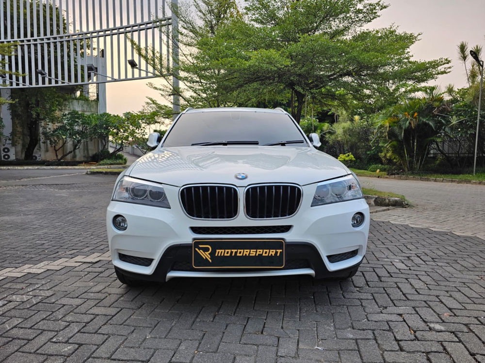 2013 BMW X3 XDRIVE 2.0L AT XDRIVE 2.0L AT bekas