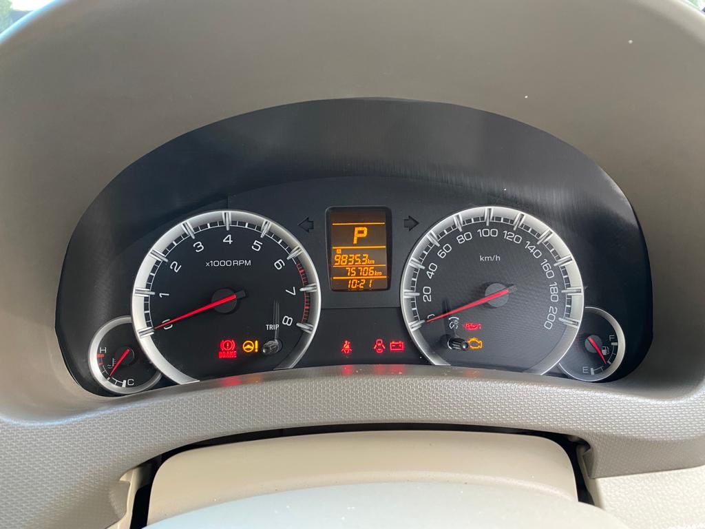 2015 Suzuki Ertiga GL AT 2015 Suzuki Ertiga GL AT