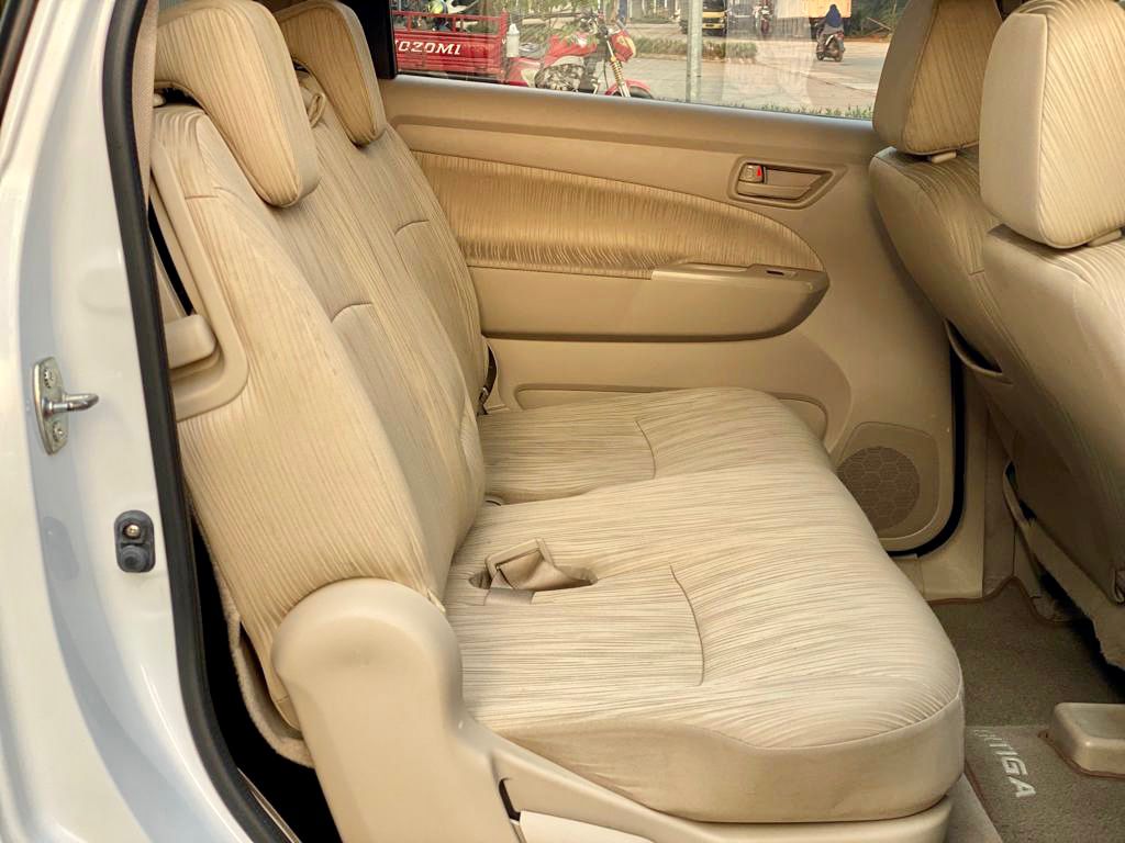 2015 Suzuki Ertiga GL AT 2015 Suzuki Ertiga GL AT