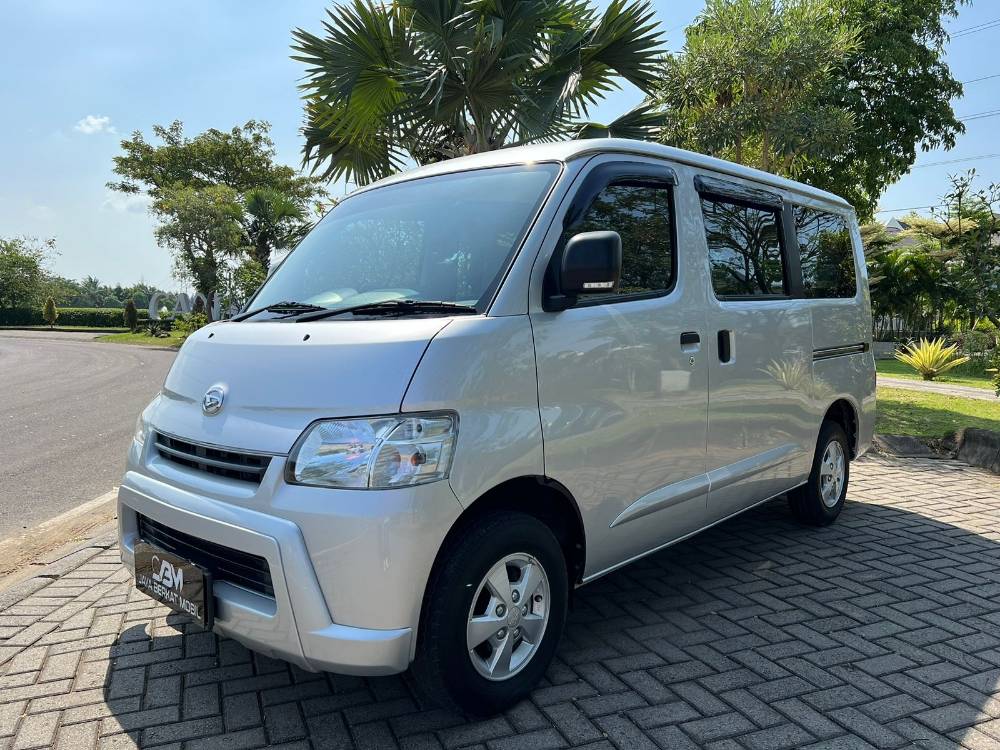 Used 2020 Daihatsu Gran Max MB Minibus 1.5L D Mini Bus MT Minibus 1.5L D Mini Bus MT