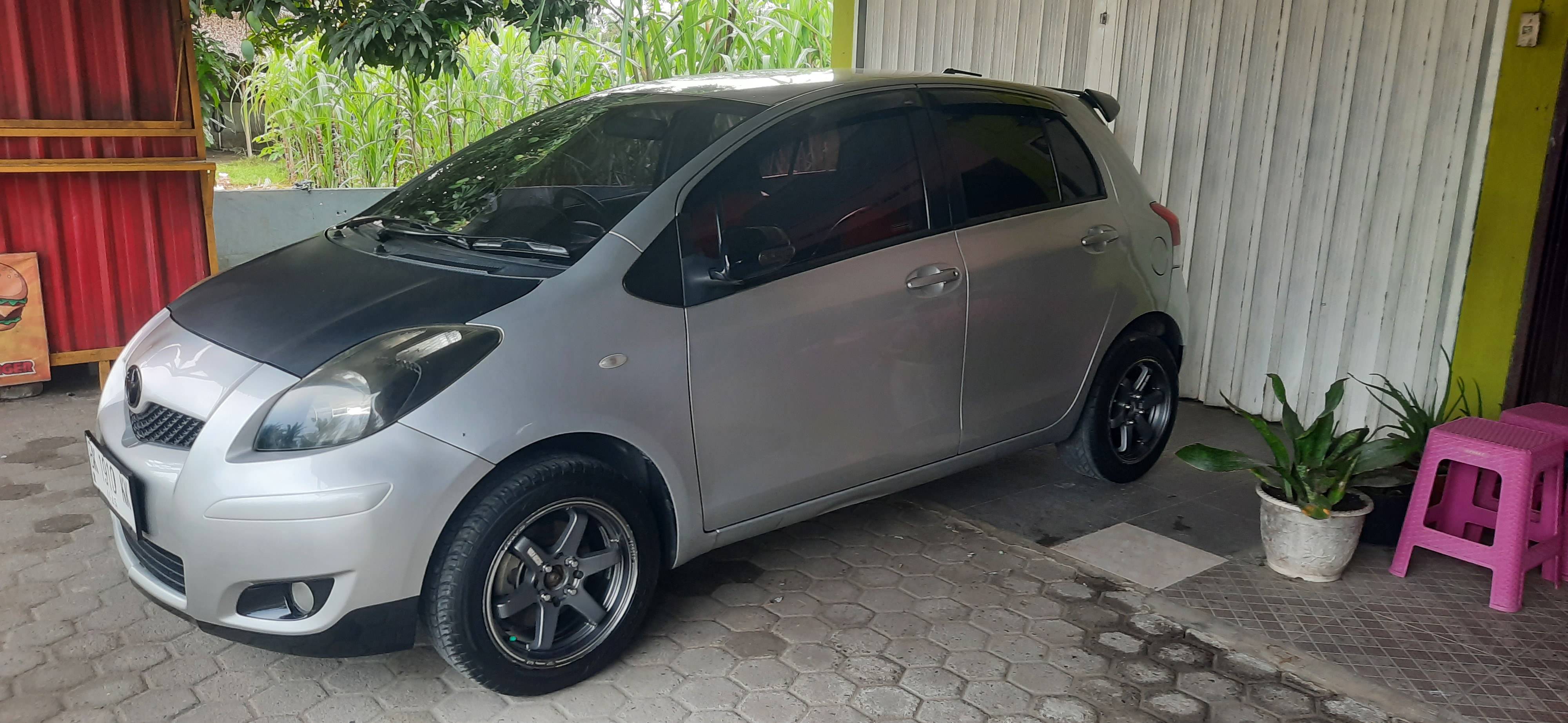 2010 Toyota Yaris 2010 Toyota Yaris