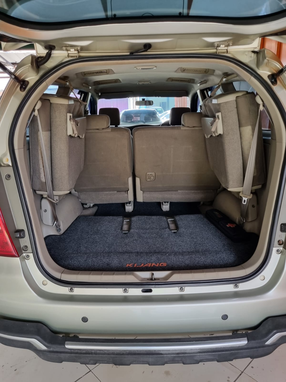 2012 Toyota Innova 2012 Toyota Innova