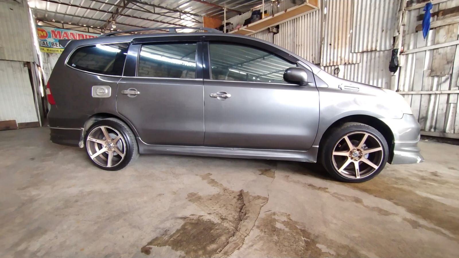 2008 Nissan Grand Livina  1.5 XV MT 2008 Nissan Grand Livina  1.5 XV MT