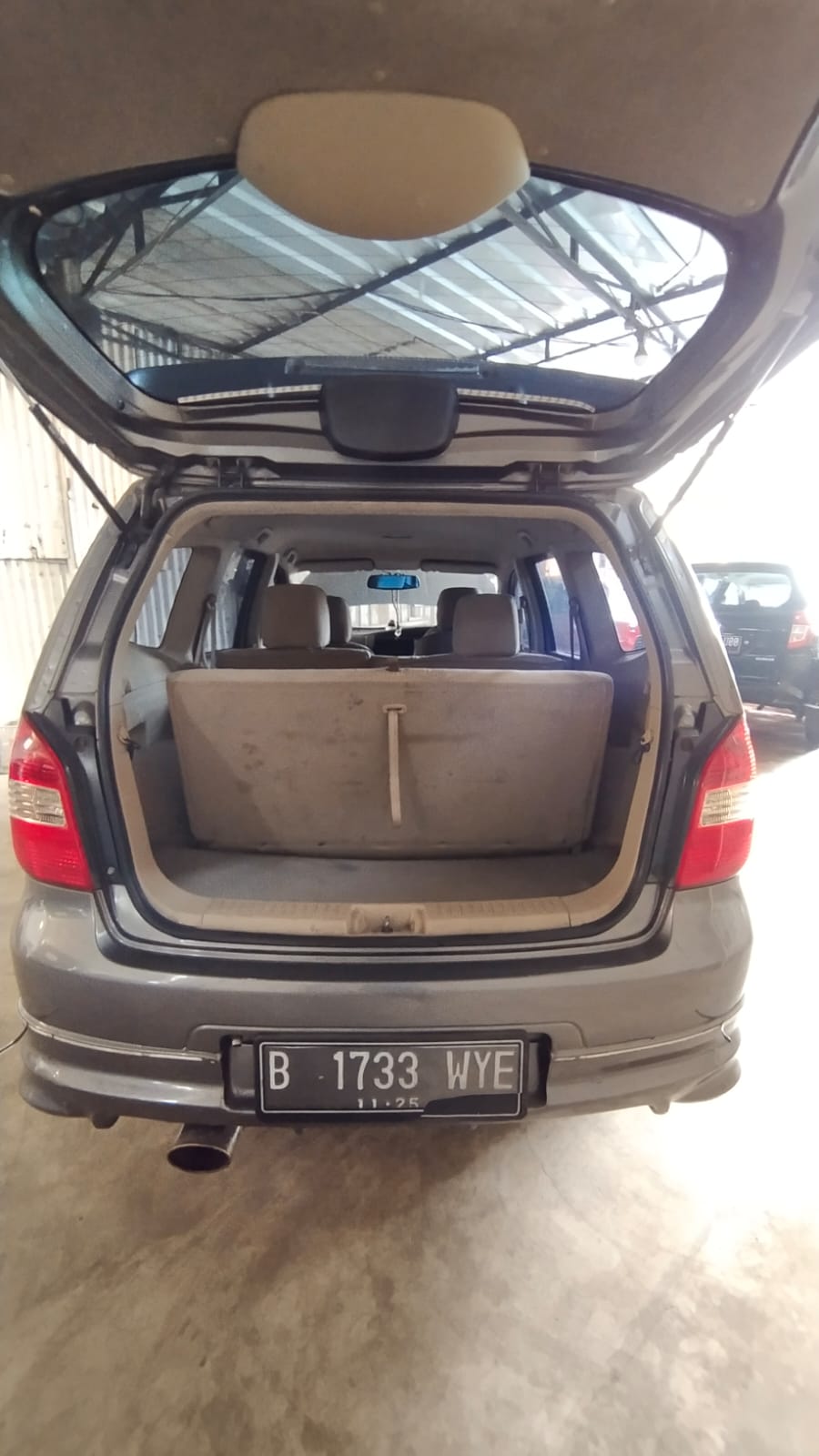 2008 Nissan Grand Livina  1.5 XV MT 2008 Nissan Grand Livina  1.5 XV MT