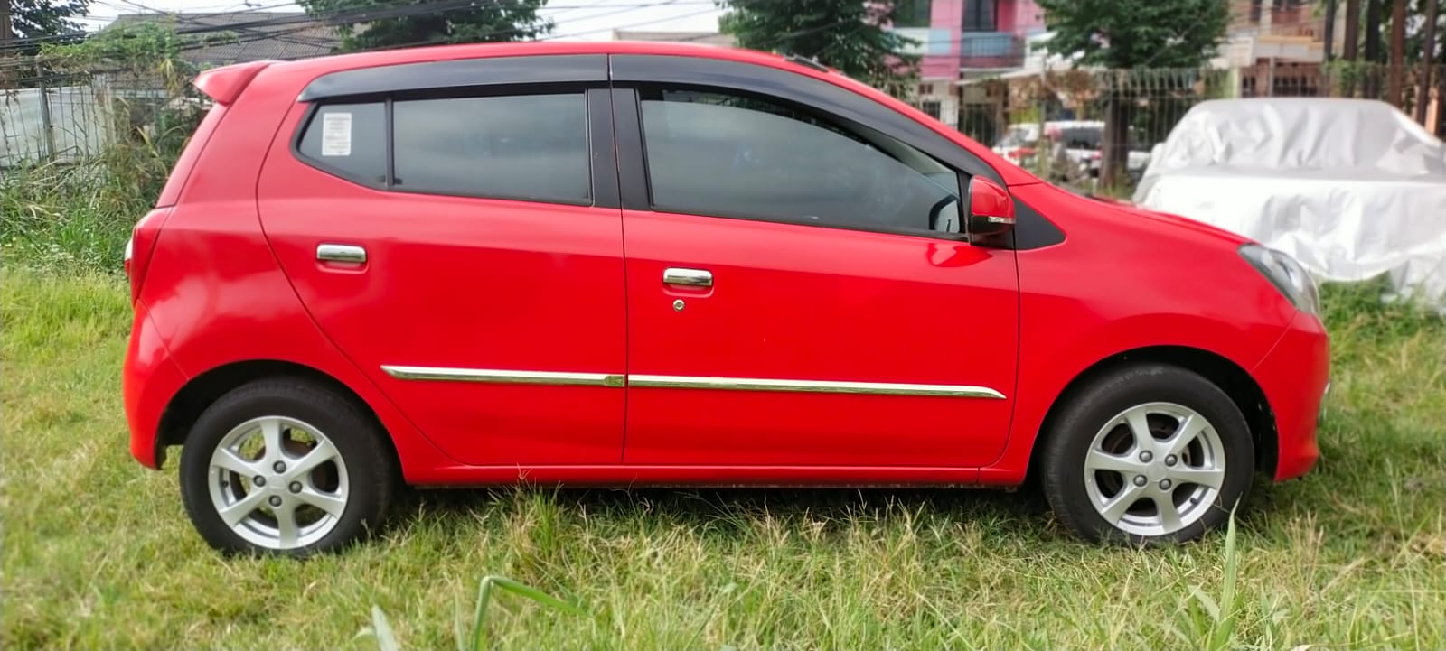 2016 Daihatsu Ayla  2016 Daihatsu Ayla