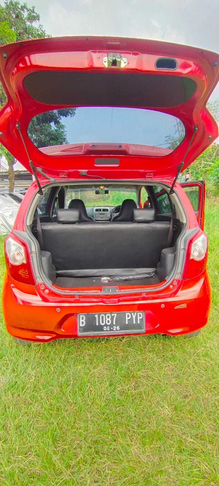 2016 Daihatsu Ayla  2016 Daihatsu Ayla