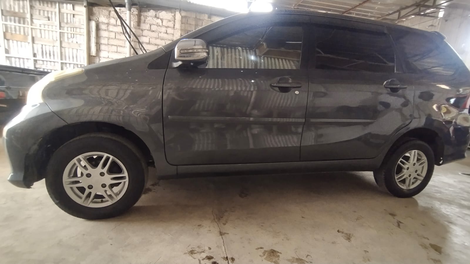 2012 Daihatsu Xenia 2012 Daihatsu Xenia