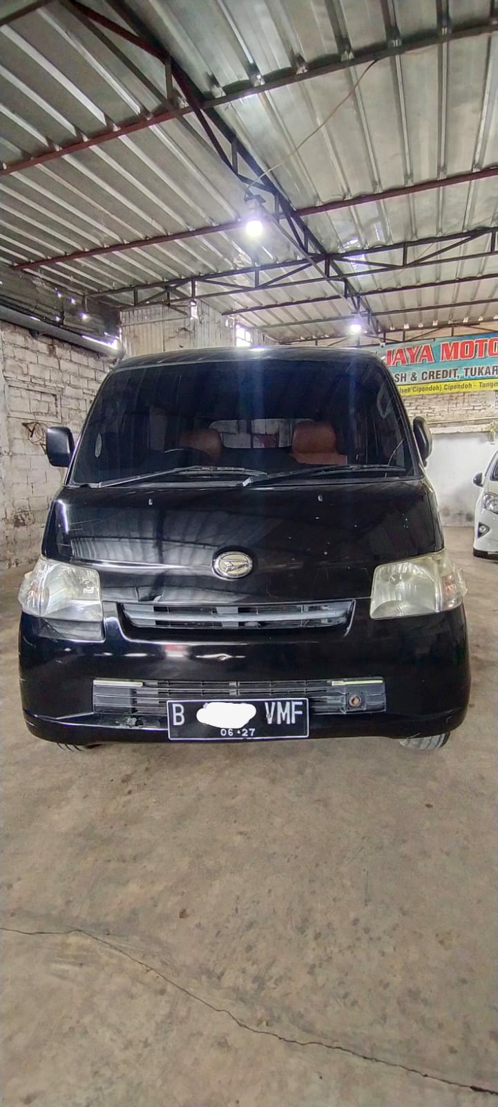 Second Hand 2012 Daihatsu Grand Max Second Hand 2012 Daihatsu Grand Max