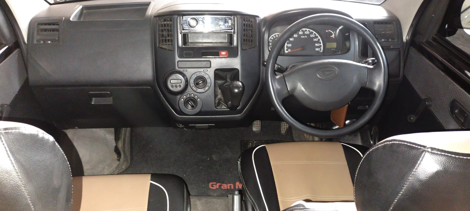 2012 Daihatsu Grand Max 1.3 D MNB 2012 Daihatsu Grand Max 1.3 D MNB