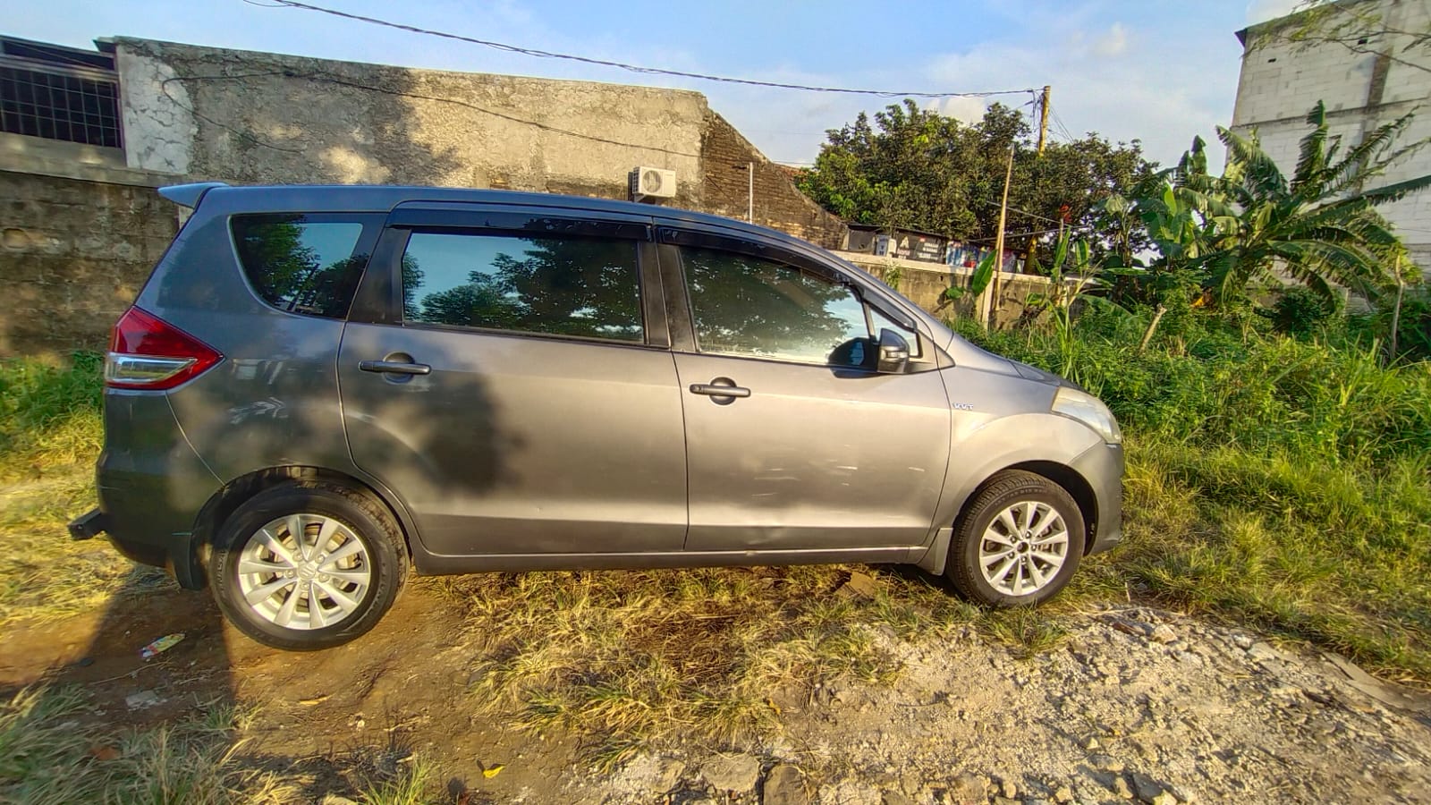 2013 Suzuki Ertiga  2013 Suzuki Ertiga