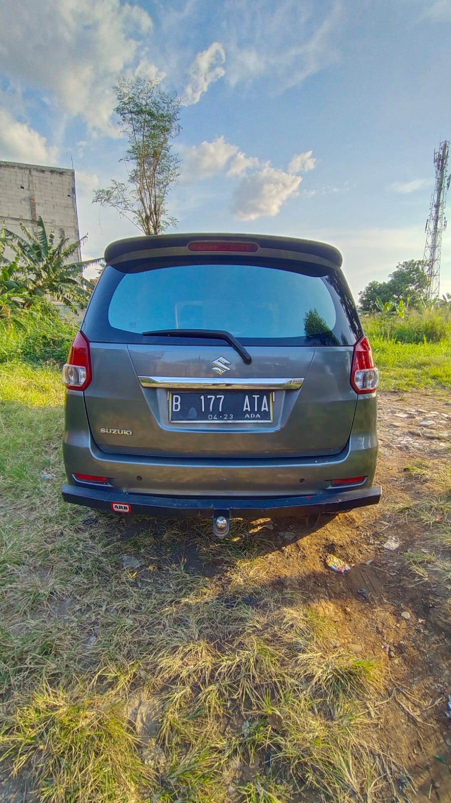 2013 Suzuki Ertiga  2013 Suzuki Ertiga