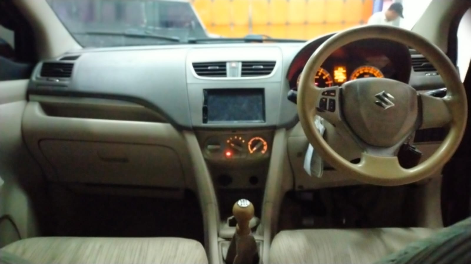 2013 Suzuki Ertiga  2013 Suzuki Ertiga