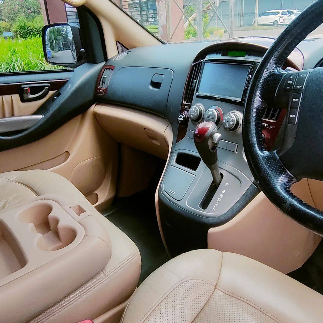 2013 Hyundai H1 2013 Hyundai H1