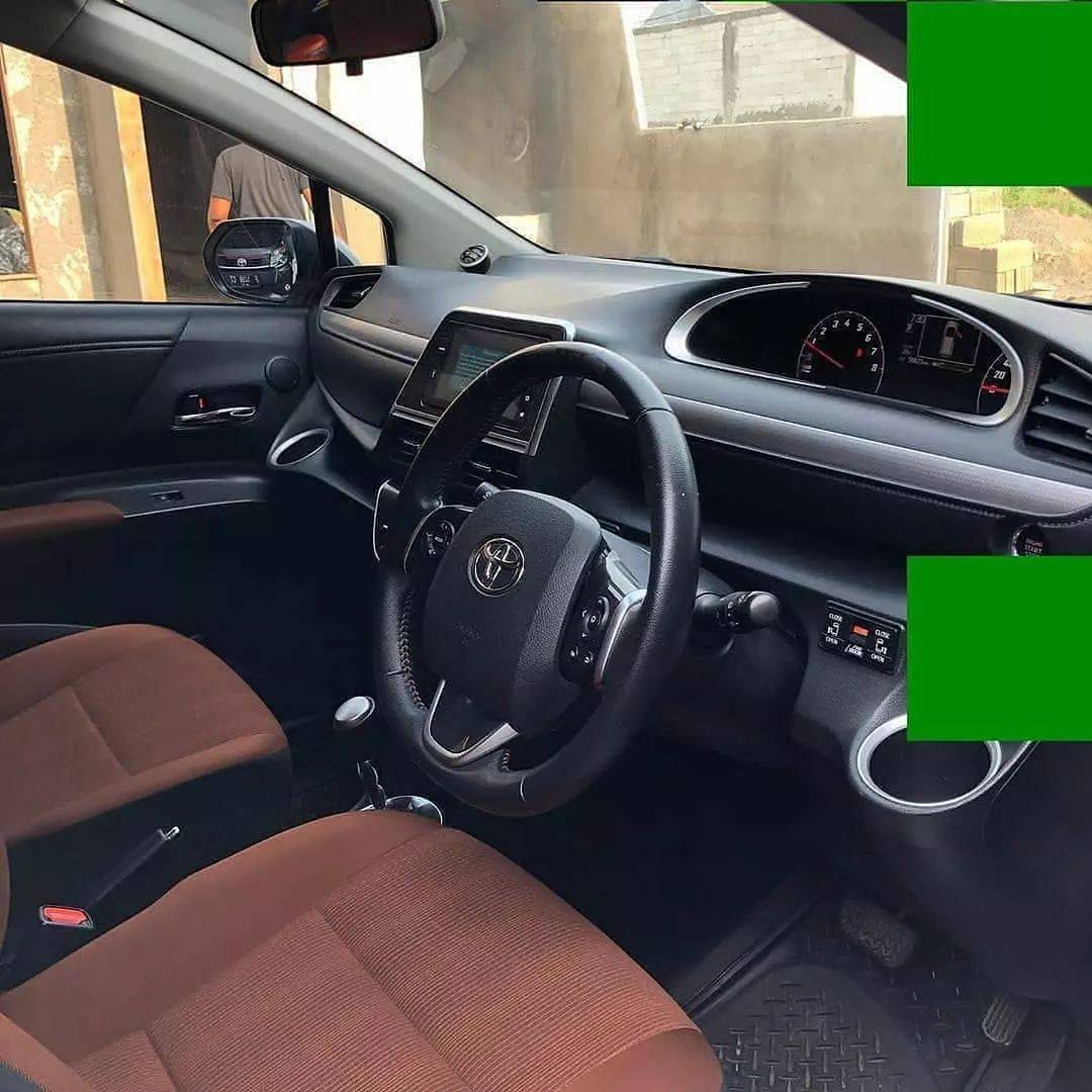 2017 Toyota Sienta 2017 Toyota Sienta