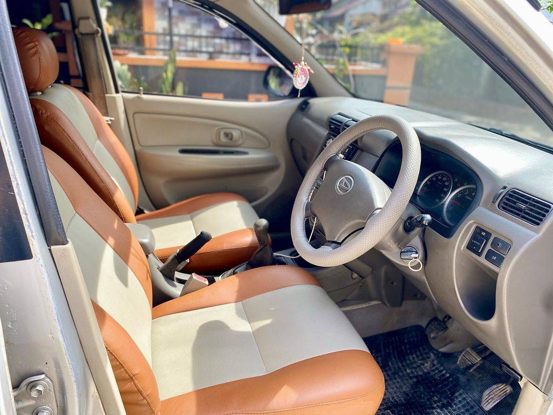 2010 Daihatsu Xenia 2010 Daihatsu Xenia